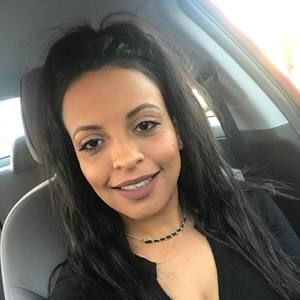 Meet your Posher, Desiree